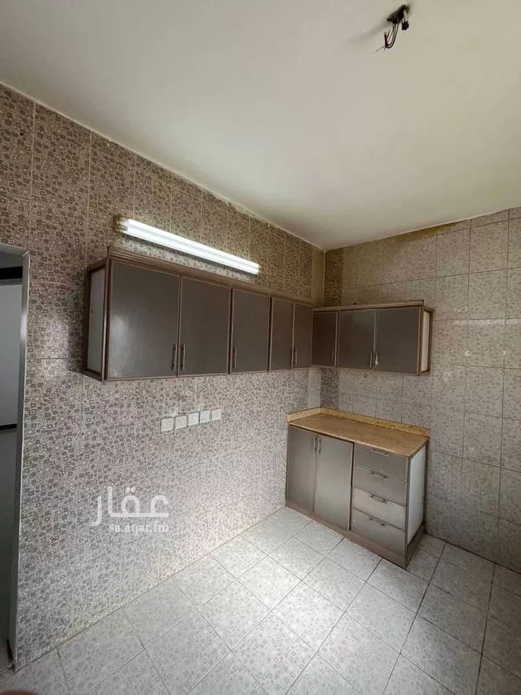 شقة للإيجار في شارع عباس بن فرناس, حي العريجاء الأوسط, مدينة الرياض, منطقة الرياض صورة 4