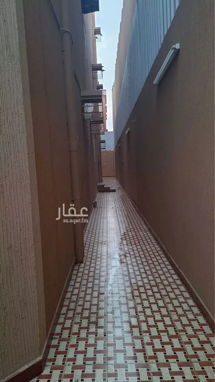 عمارة للبيع في شارع عباد الناجي, حي الشرف, مدينة خميس مشيط, منطقة عسير صورة 3