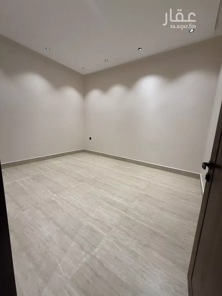 فيلا للبيع في شارع خلف بن معدان, حي بدر, مدينة الرياض, منطقة الرياض صورة 5