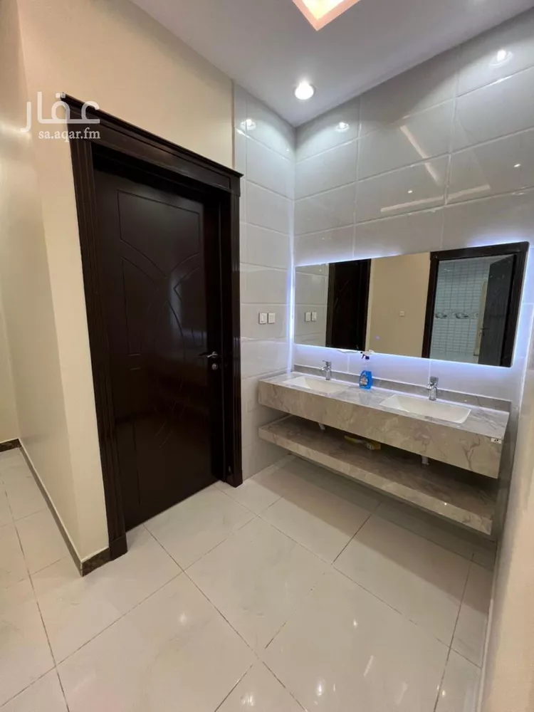 Villa for Sale in Riyadh Tuwaiq 8
