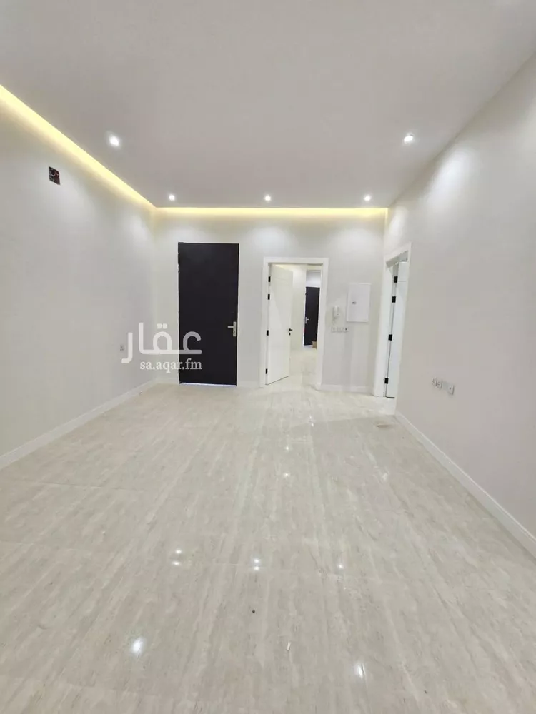دور للبيع في شارع عبدالرحمن بن مهنا, حي سلطانة, مدينة الرياض, منطقة الرياض صورة 3