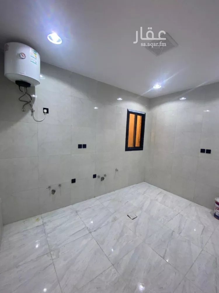 دور للبيع في شارع الزبيريه, حي عكاظ, مدينة الرياض, منطقة الرياض صورة 3