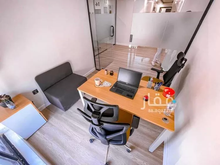 مكتب تجاري للإيجار في شارع عبدالرحمن بن خميس, حي العارض, مدينة الرياض, منطقة الرياض