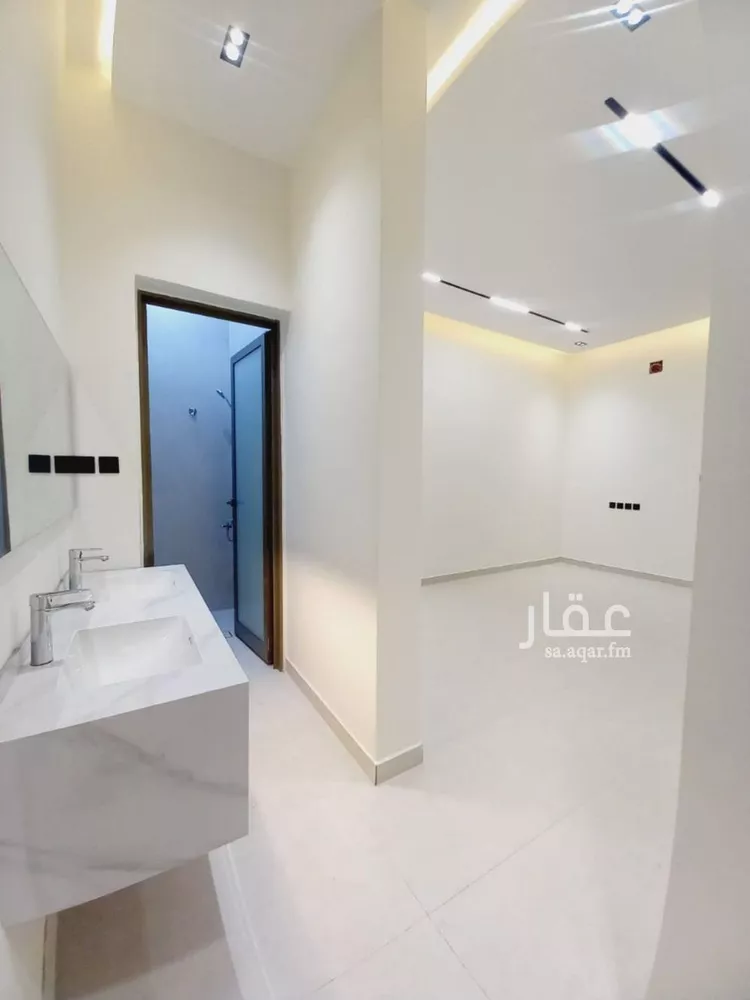 دور للبيع في شارع عيسى بن إبراهيم الربعي, حي طويق, مدينة الرياض, منطقة الرياض صورة 3