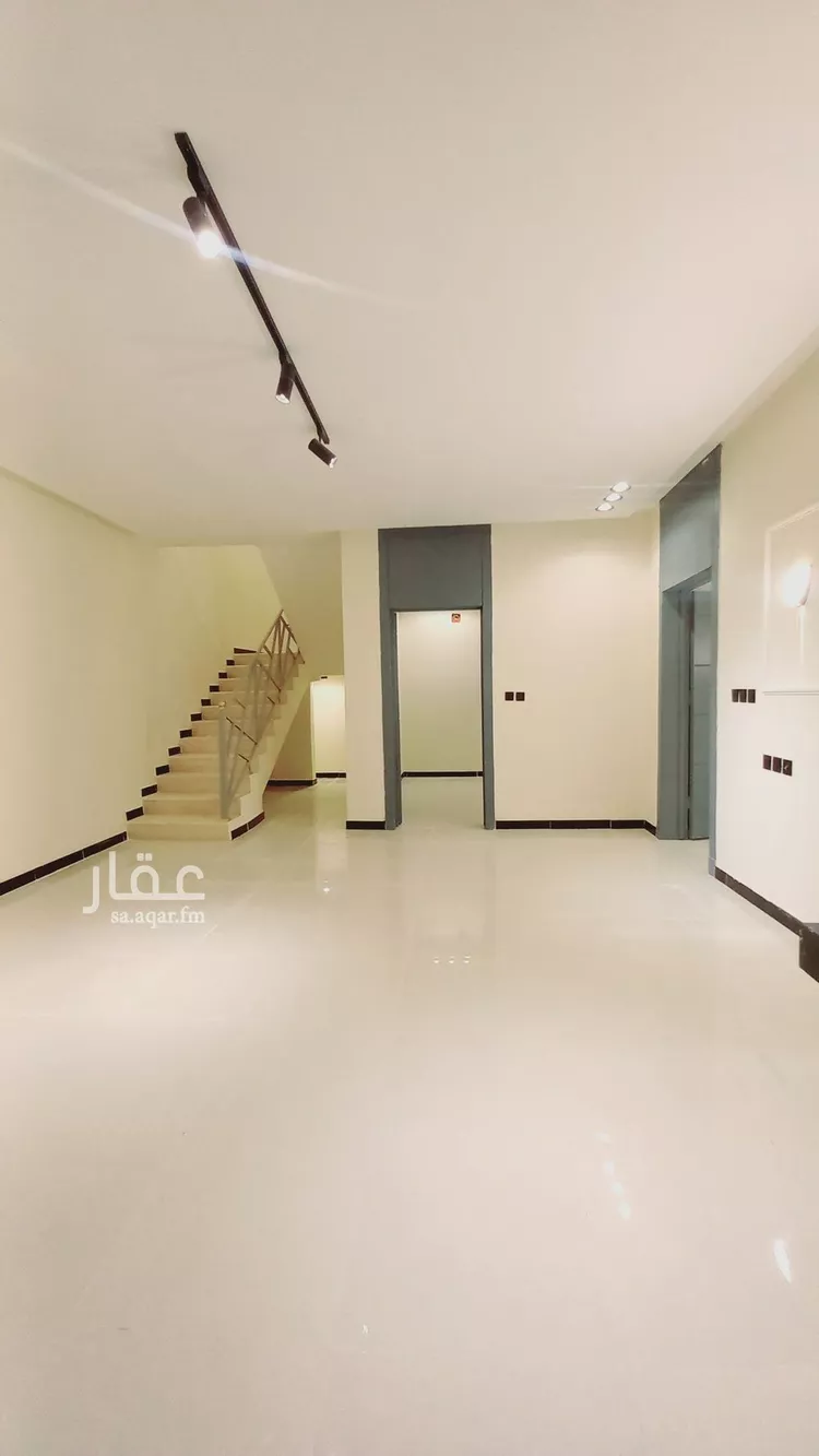 دور للبيع في شارع الامام البخاري, حي بدر, مدينة الرياض, منطقة الرياض