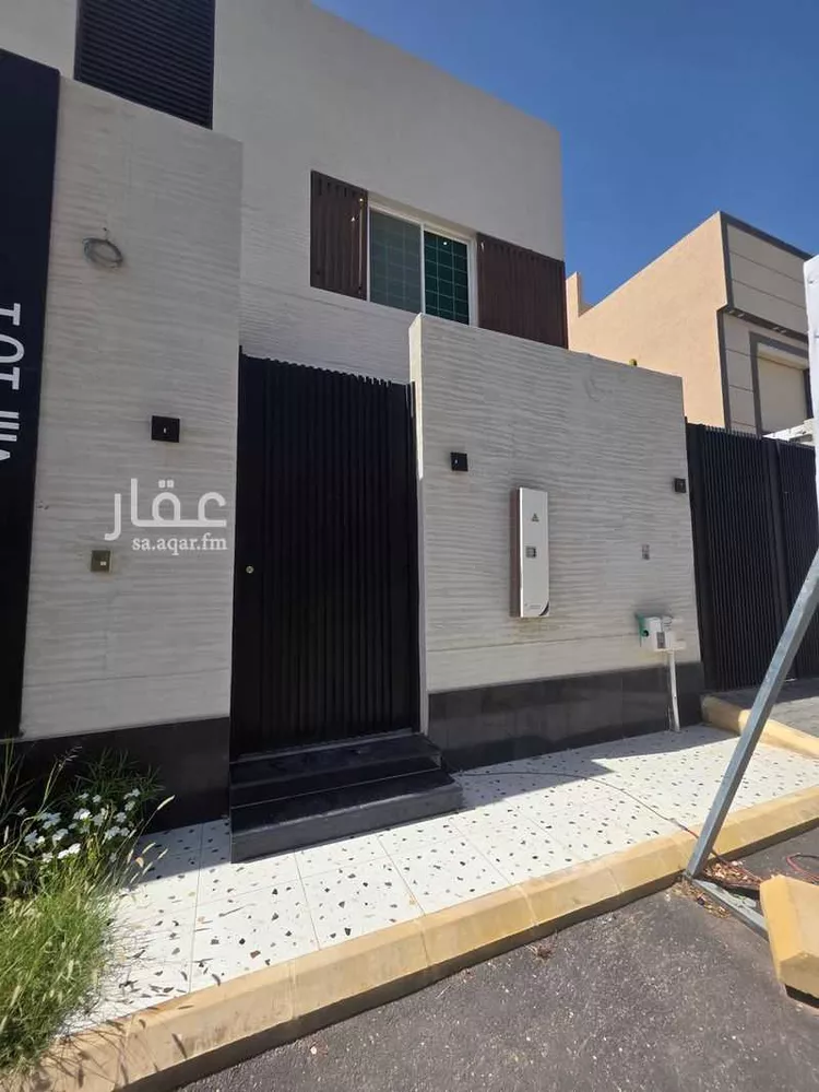 فيلا للبيع في شارع يثرب, حي شبرا, مدينة الرياض, منطقة الرياض 1 صورة