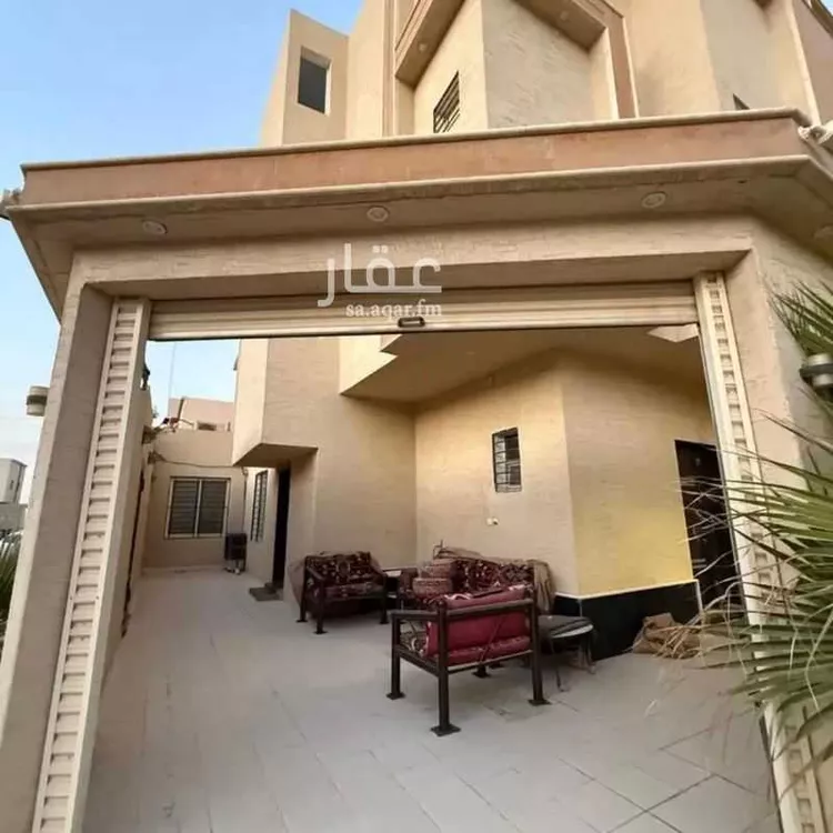 فيلا للبيع في شارع المنذر بن سعيد, حي بدر, مدينة الرياض, منطقة الرياض 1 صورة