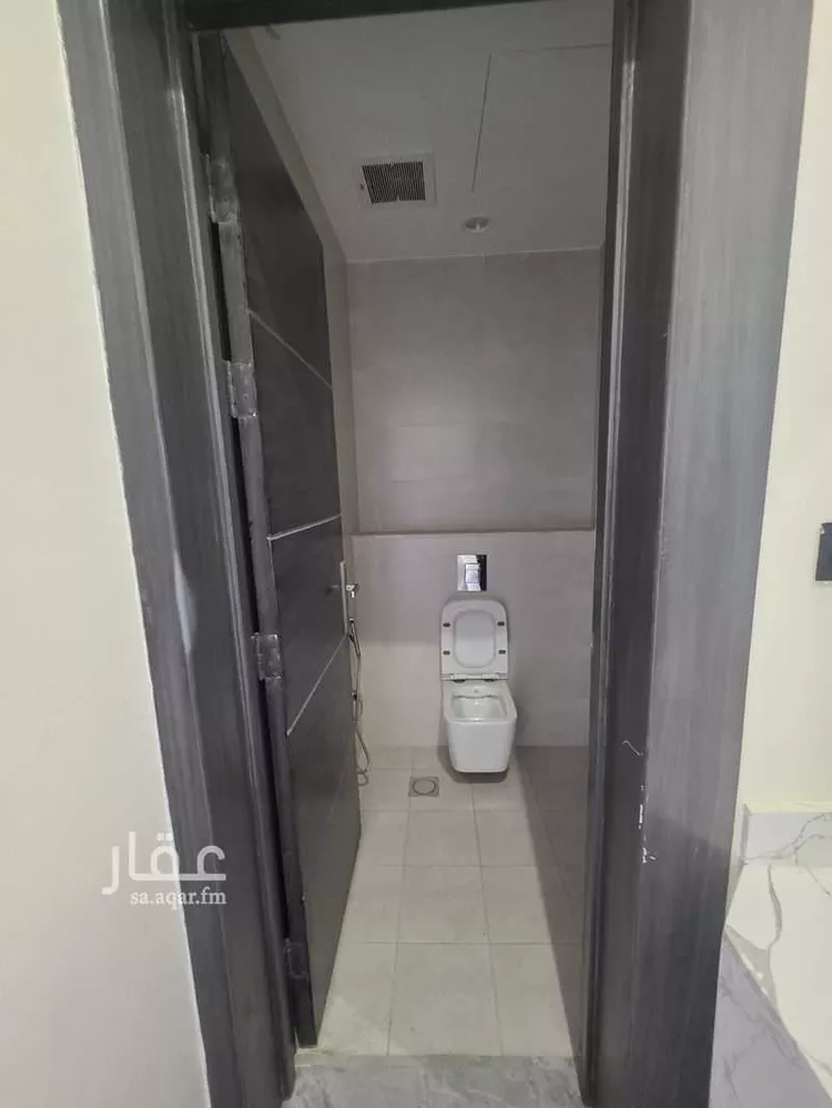 فيلا للبيع في شارع يثرب, حي شبرا, مدينة الرياض, منطقة الرياض صورة 4