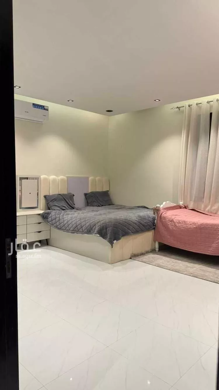 Floor for Sale in Riyadh Okaz 10