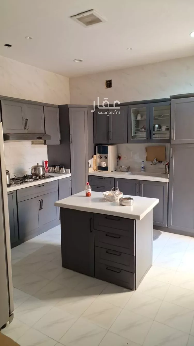 فيلا للبيع في شارع احمد الزنجاني, حي شبرا, مدينة الرياض, منطقة الرياض صورة 2