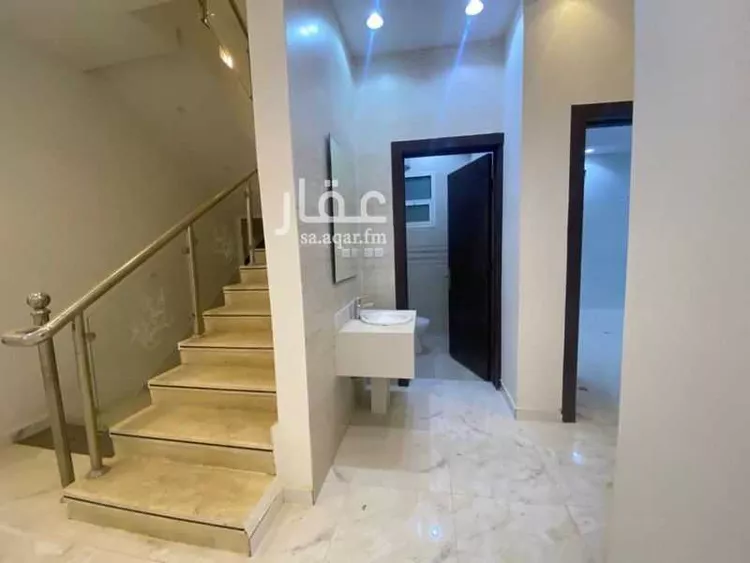 فيلا للبيع في شارع عبدالله البواب, حي بدر, مدينة الرياض, منطقة الرياض صورة 2