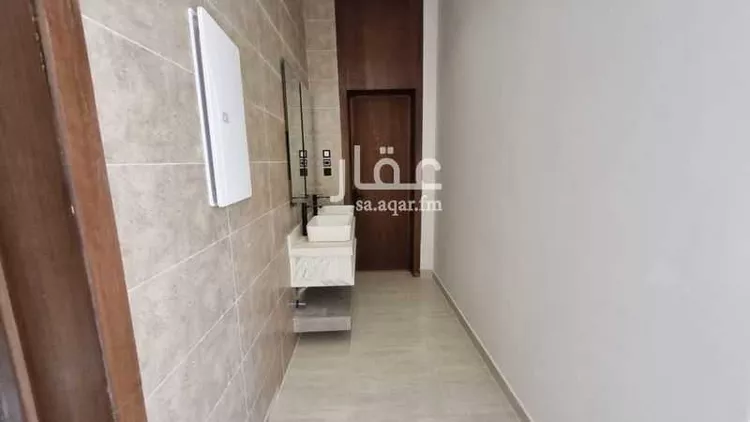 دور للبيع في شارع المرصد, حي الحزم, مدينة الرياض, منطقة الرياض 9