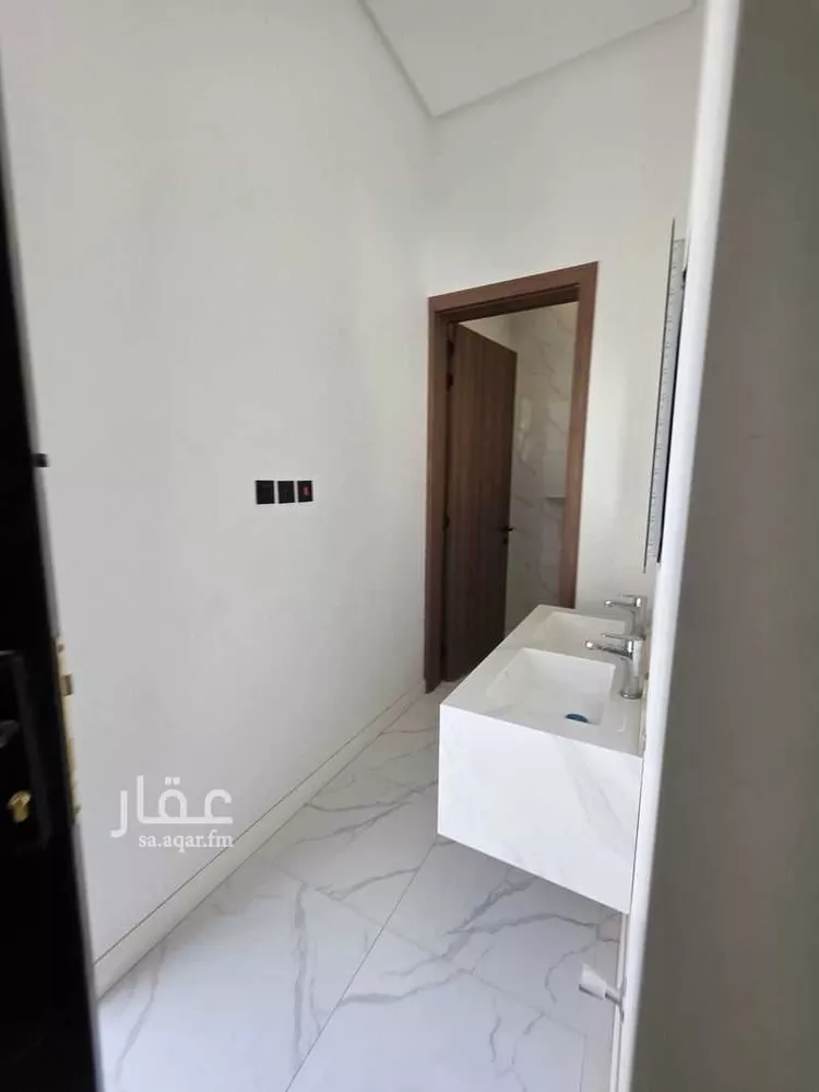 دور للبيع في شارع إبراهيم النبراوي, حي الحزم, مدينة الرياض, منطقة الرياض صورة 2