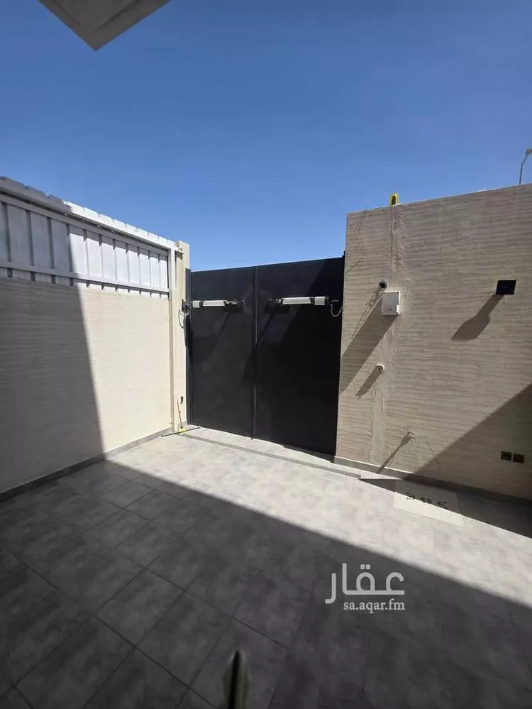 فيلا للبيع في شارع يثرب, حي شبرا, مدينة الرياض, منطقة الرياض صورة 5