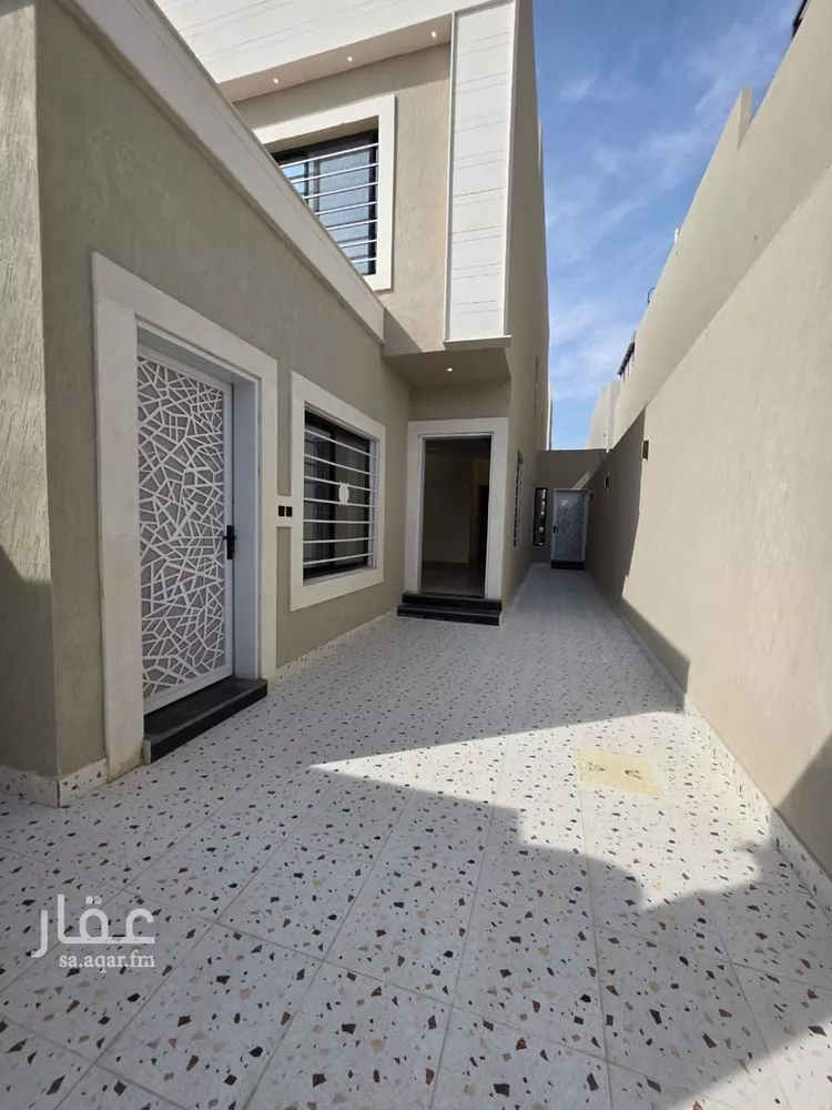 دور للبيع في شارع الامام البخاري, حي بدر, مدينة الرياض, منطقة الرياض صورة 4