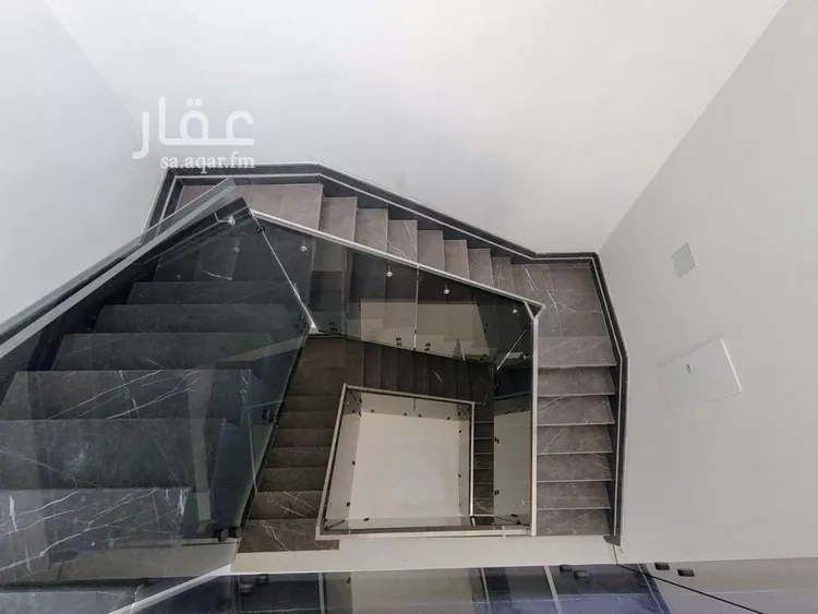 فيلا للبيع في شارع القيصومه, حي الصواري, مدينة الخبر, المنطقة الشرقية صورة 4
