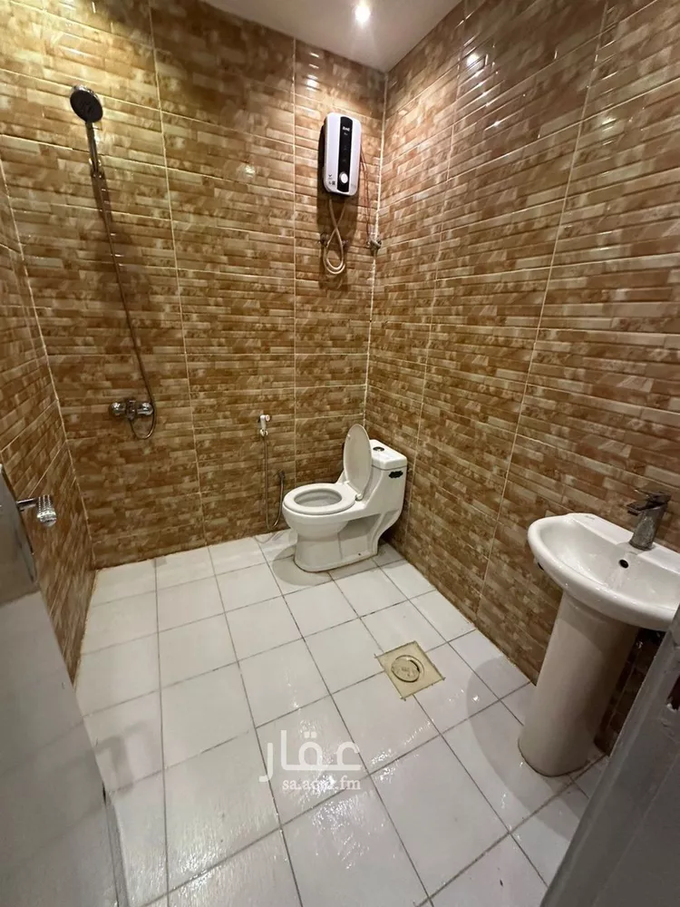 شقة للإيجار في شارع قيس بن عاصم, حي الضباط, مدينة الرياض, منطقة الرياض