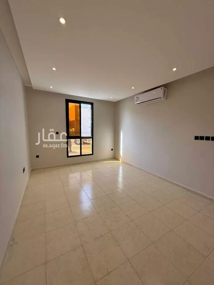 Building for Sale in Riyadh Umm Al Hamam Al Gharbi