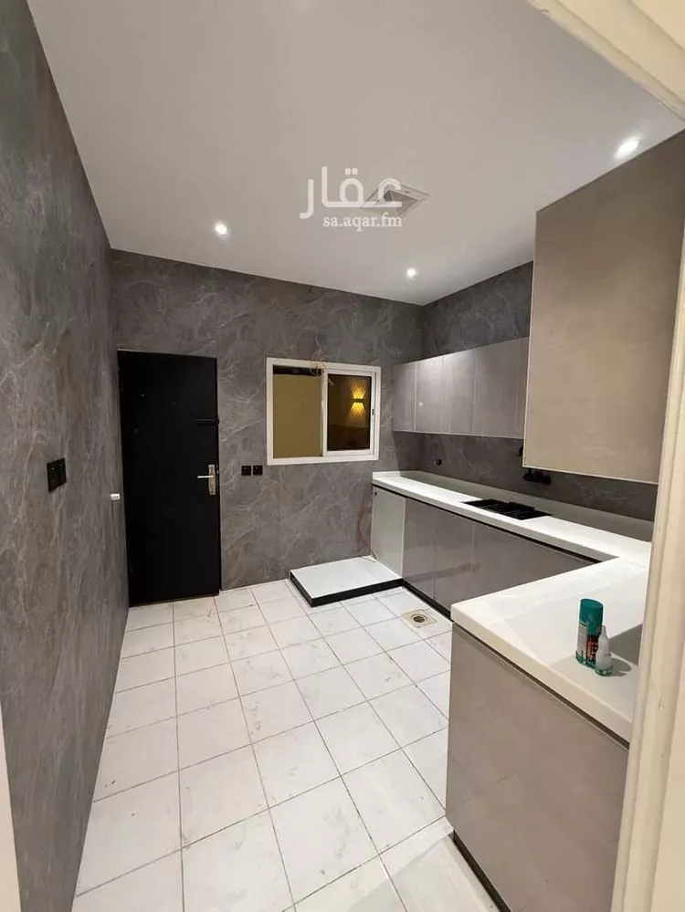 عمارة للبيع في شارع سماحة الشيخ محمد بن صالح بن محمد العثي, حي أم الحمام الغربي, مدينة الرياض, منطقة الرياض 15