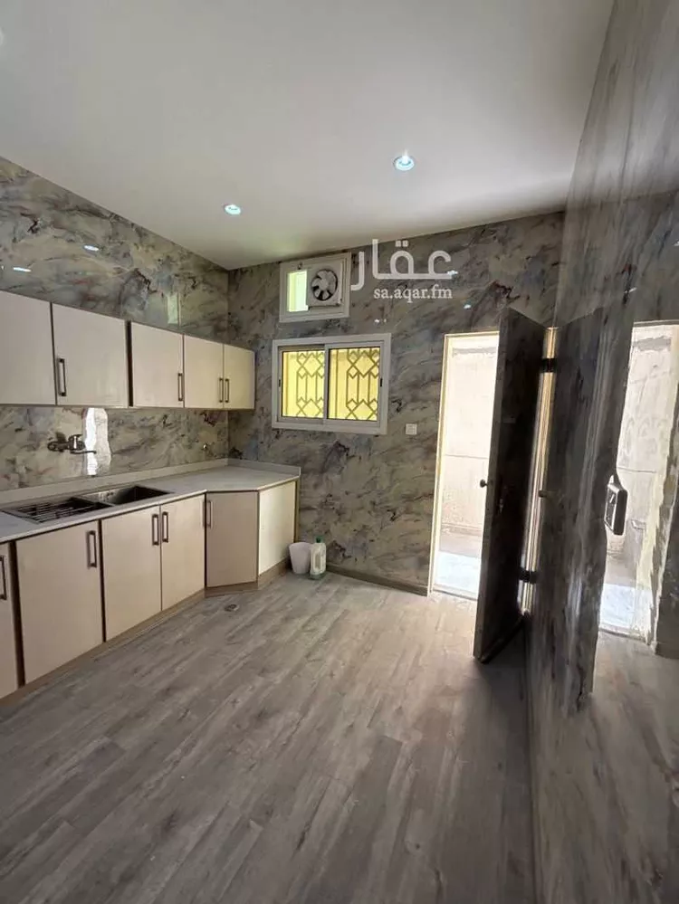 عمارة للبيع في شارع سماحة الشيخ محمد بن صالح بن محمد العثي, حي أم الحمام الغربي, مدينة الرياض, منطقة الرياض 6