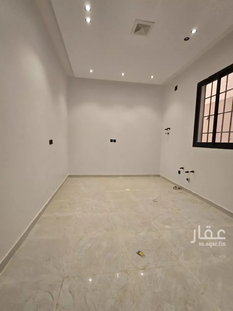 فيلا للبيع في شارع السقاف, حي عكاظ, مدينة الرياض, منطقة الرياض صورة 3