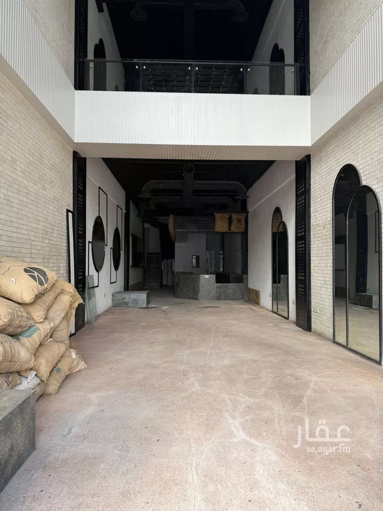محل للإيجار في حي الكورنيش, مدينة الخبر, المنطقة الشرقية صورة 2
