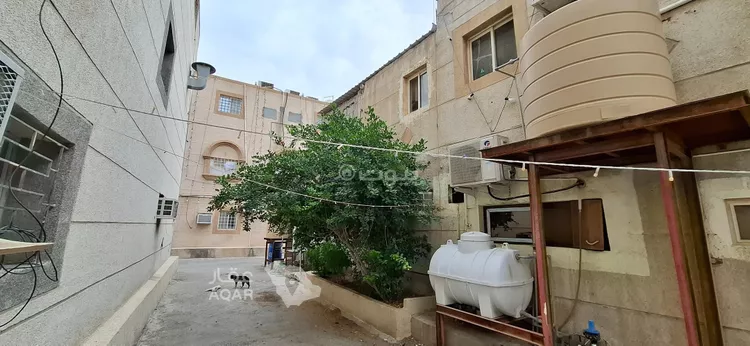 فيلا للبيع في شارع التاجر, حي الجارودية, مدينة القطيف, المنطقة الشرقية