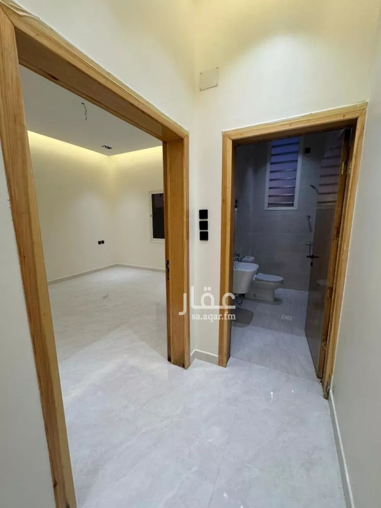 شقة للإيجار في شارع انيس ابن معاذ ابن قيس الانصاري, حي الرونة, مدينة خميس مشيط, منطقة عسير