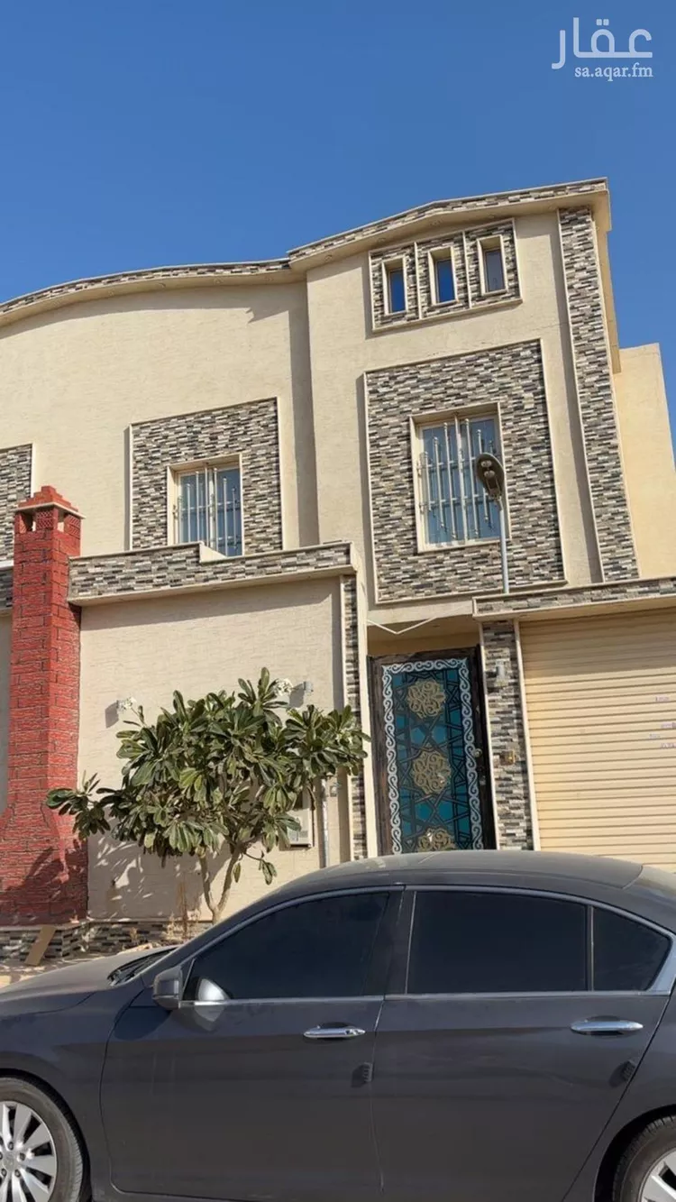 فيلا للبيع في شارع رقم 42, حي ظهرة لبن, مدينة الرياض, منطقة الرياض صورة 2