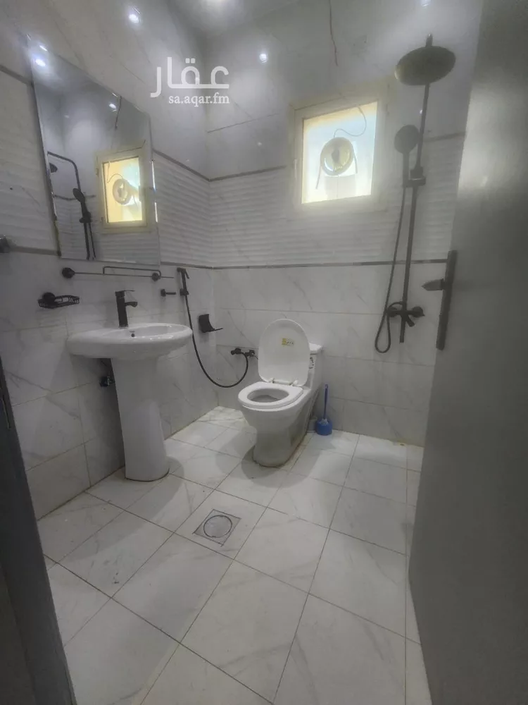 شقة للإيجار في شارع عبدالله بن شهيوين, حي الملقا, مدينة الرياض, منطقة الرياض صورة 5