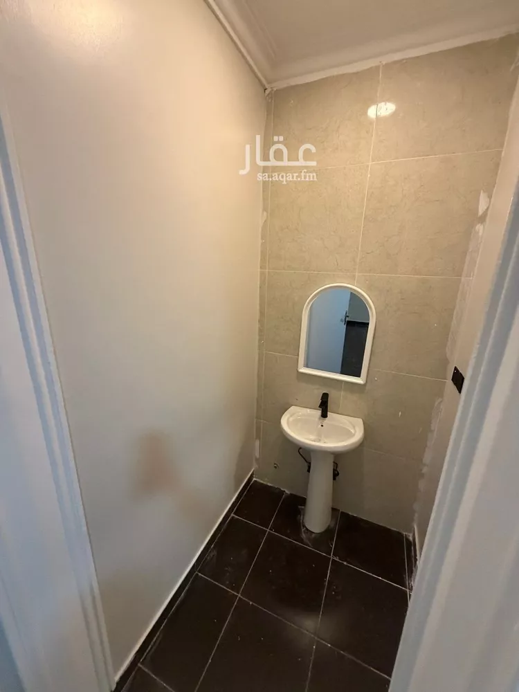 شقة للإيجار في شارع الامير ناصر بن سعود بن فرحان ال سعود, حي الحمراء, مدينة الرياض, منطقة الرياض صورة 3
