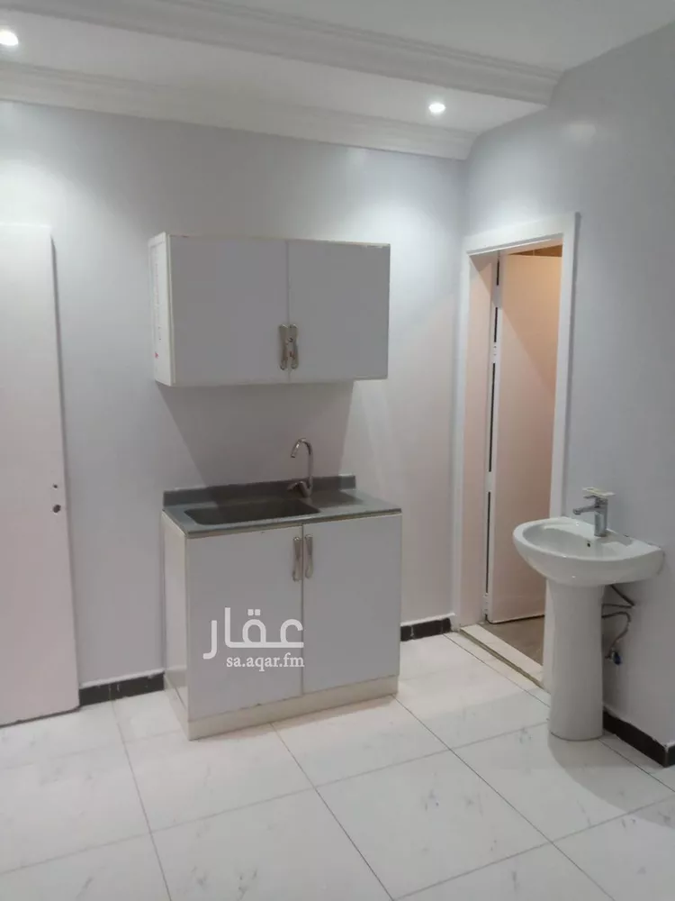 شقة للإيجار في شارع أحمد بن ميسر, حي قرطبة, مدينة الرياض, منطقة الرياض صورة 3