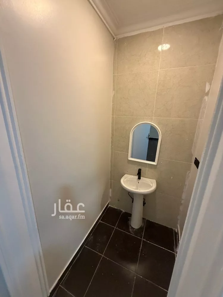 شقة للإيجار في شارع الشيخ حسن بن حسين بن علي, حي إشبيلية, مدينة الرياض, منطقة الرياض صورة 3