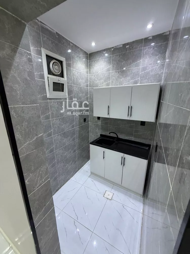 شقة للإيجار في شارع الشيخ حسن بن حسين بن علي, حي إشبيلية, مدينة الرياض, منطقة الرياض صورة 4