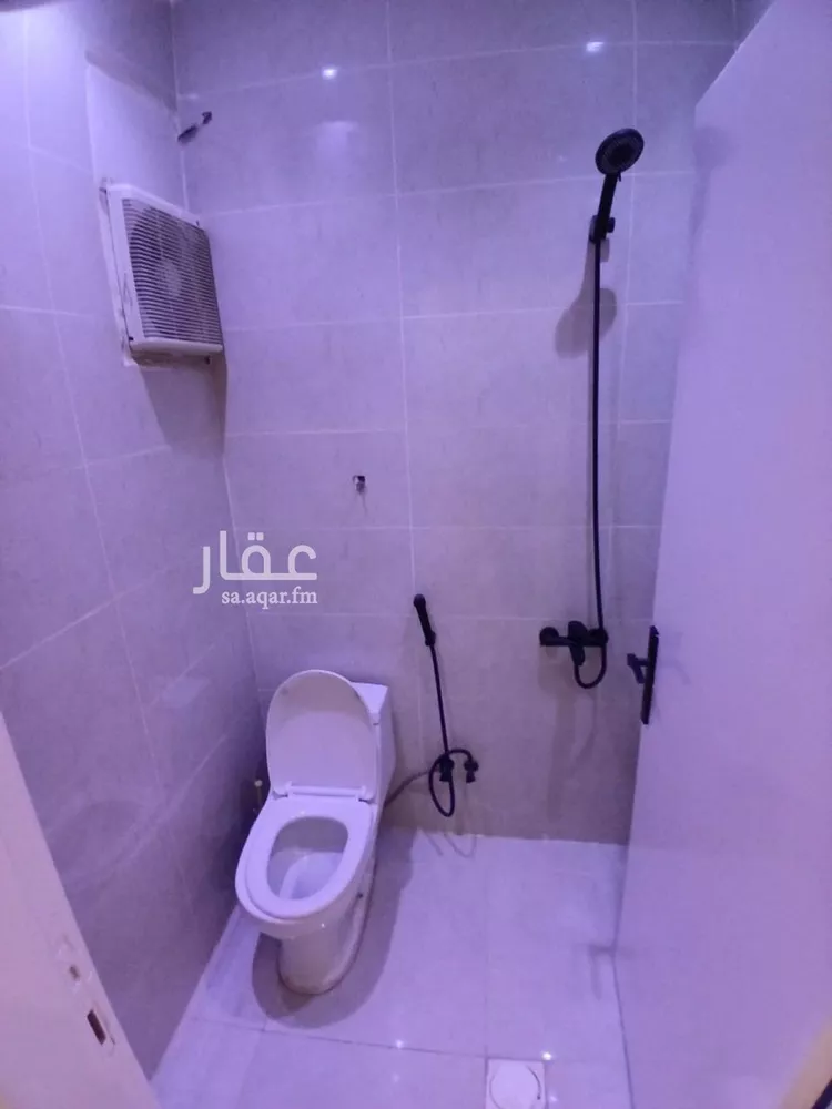 شقة للإيجار في شارع الشيخ حسن بن حسين بن علي, حي إشبيلية, مدينة الرياض, منطقة الرياض