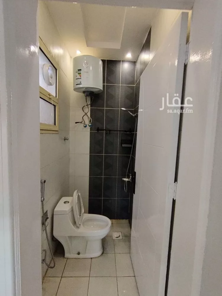 شقة للإيجار في شارع عبدالله بن شهيوين, حي الملقا, مدينة الرياض, منطقة الرياض صورة 2