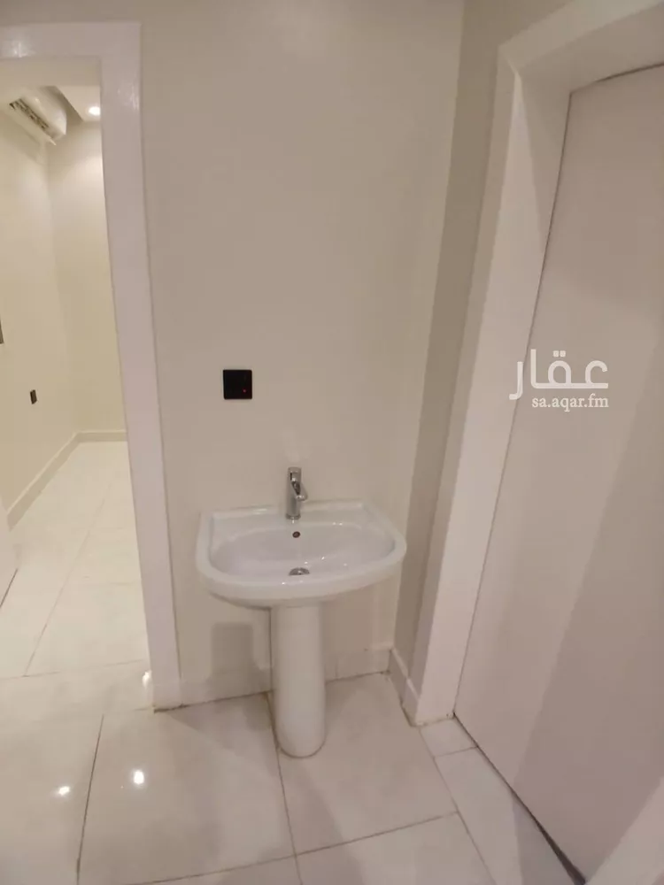 شقة للإيجار في شارع الأمير عبدالله بن سعود بن عبدالله صنيت, حي الصحافة, مدينة الرياض, منطقة الرياض