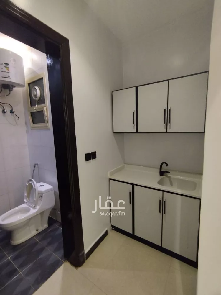 شقة للإيجار في شارع عبدالله بن شهيوين, حي الملقا, مدينة الرياض, منطقة الرياض