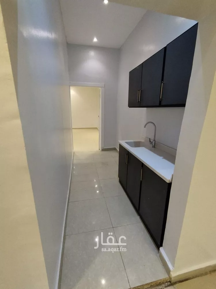 شقة للإيجار في شارع الشهارين, حي اليرموك, مدينة الرياض, منطقة الرياض صورة 5