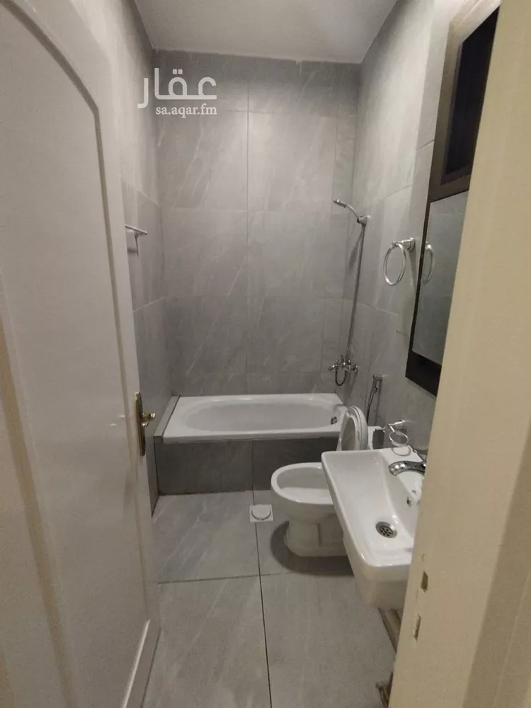 شقة للإيجار في شارع محمد المقدمي, حي الغدير, مدينة الرياض, منطقة الرياض 1 صورة