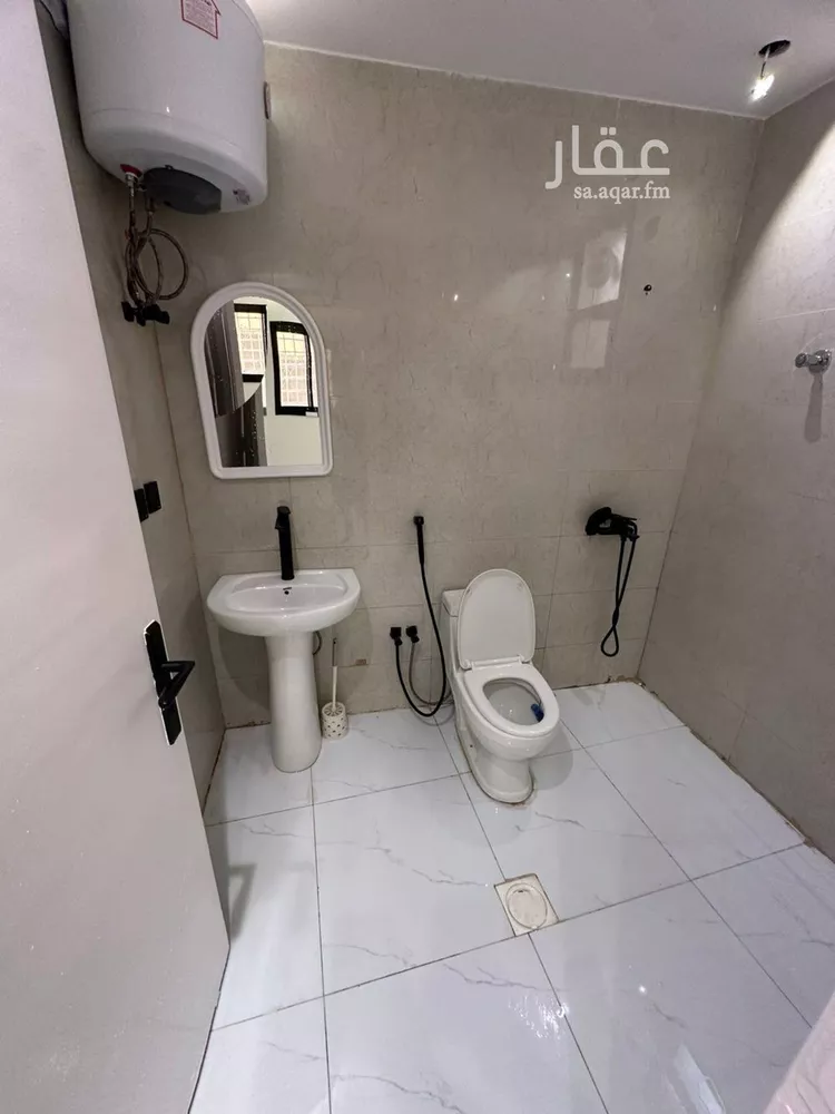 شقة للإيجار في شارع عبدالله بن شهيوين, حي العقيق, مدينة الرياض, منطقة الرياض 18