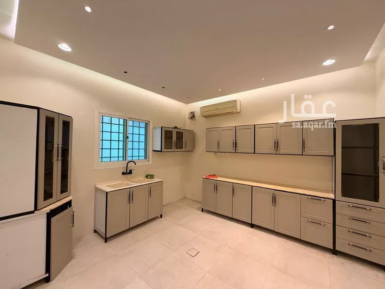 فيلا للبيع في شارع الطوال, حي إشبيلية, مدينة الرياض, منطقة الرياض 9