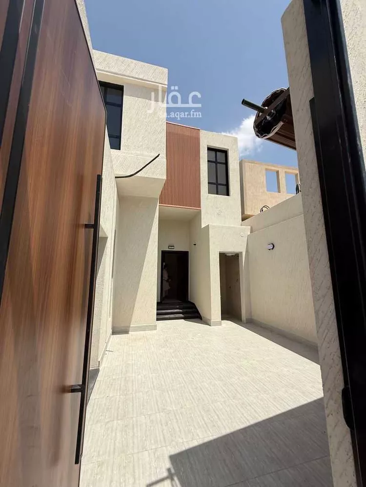 Floor for Sale in Medina Al Matar صورة 3