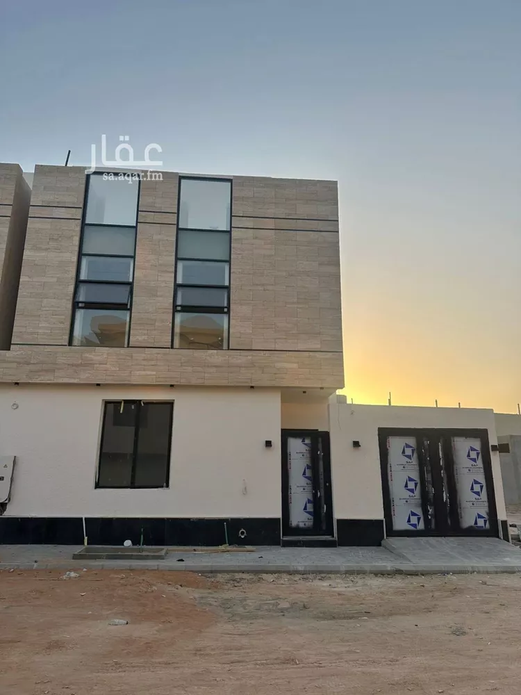 فيلا للبيع في شارع أحمد بن الحسن الأنصاري, حي المهدية, مدينة الرياض, منطقة الرياض صورة 2