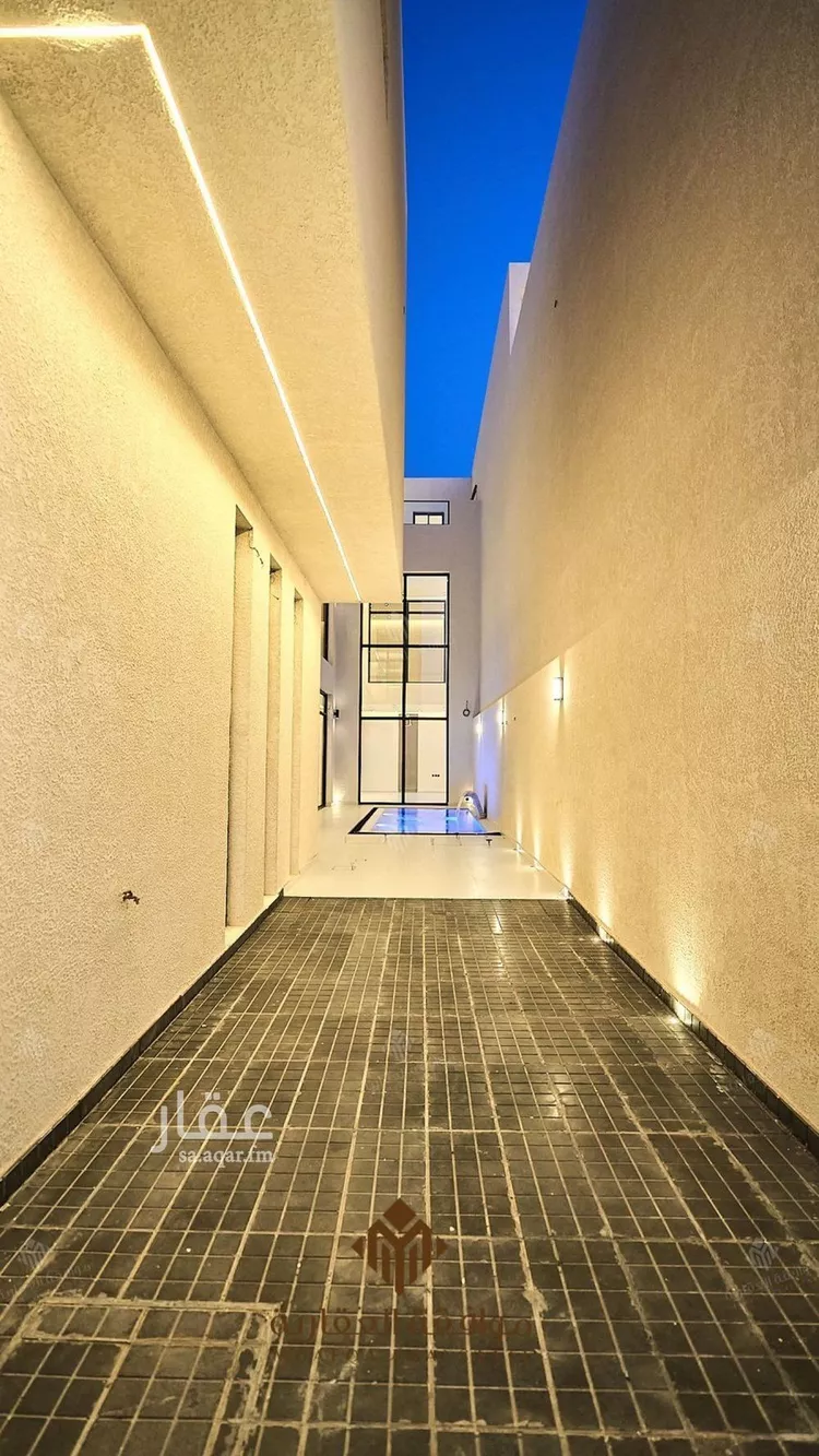 فيلا للبيع في شارع عبدالقادر بن عبدالوارث, حي المهدية, مدينة الرياض, منطقة الرياض صورة 2