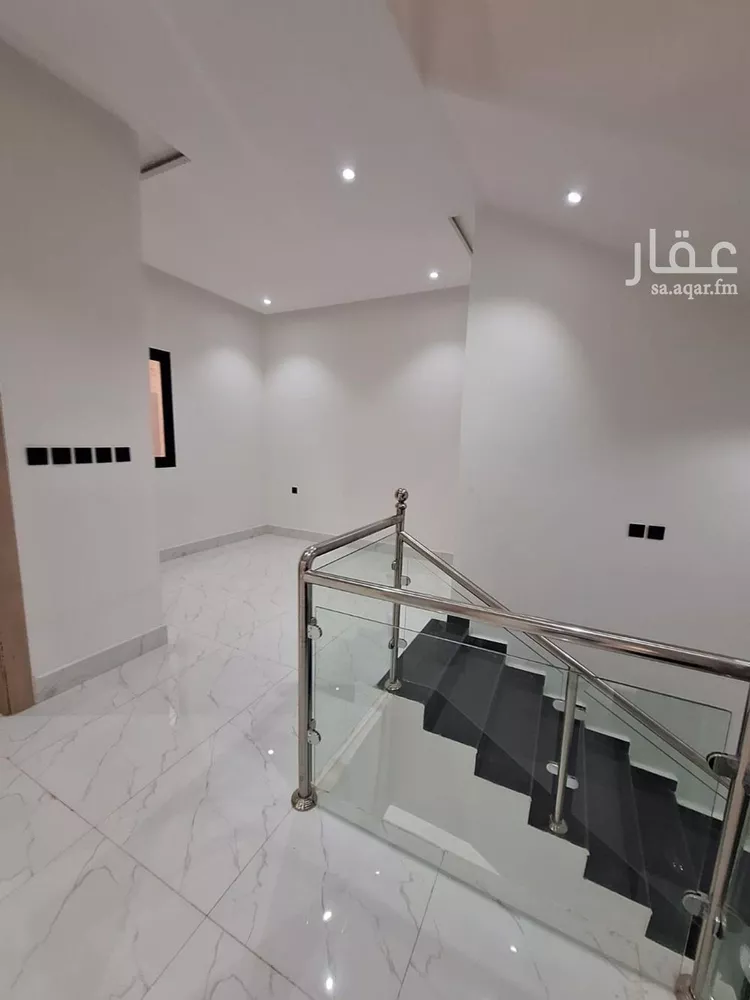 فيلا للبيع في شارع عيون الجواء, حي العريجاء الأوسط, مدينة الرياض, منطقة الرياض 7