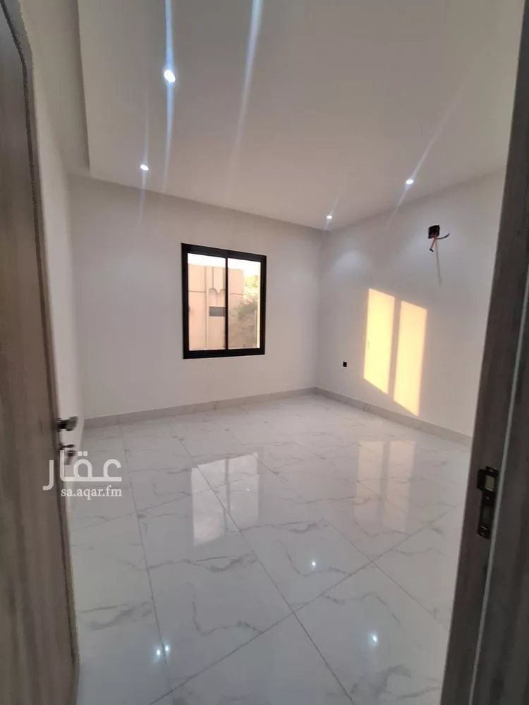 فيلا للبيع في شارع عيون الجواء, حي العريجاء الأوسط, مدينة الرياض, منطقة الرياض صورة 3