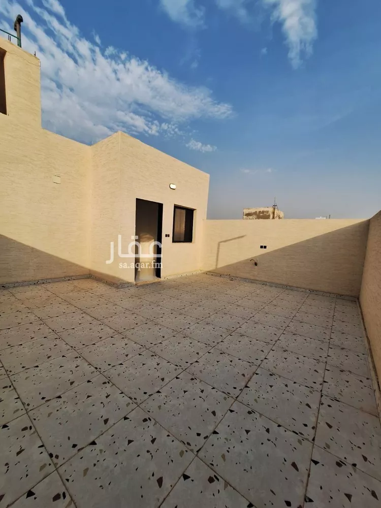 فيلا للبيع في شارع عيون الجواء, حي العريجاء الأوسط, مدينة الرياض, منطقة الرياض 12