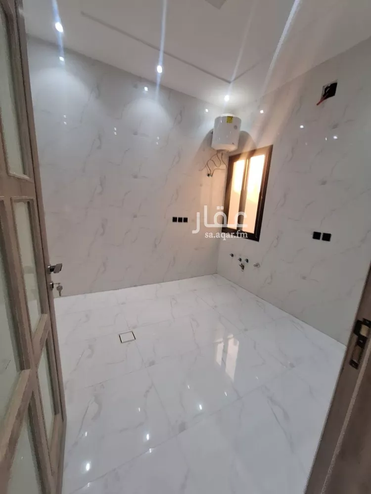 دور للبيع في شارع ابن القرطبي, حي العريجاء الغربي, مدينة الرياض, منطقة الرياض صورة 2
