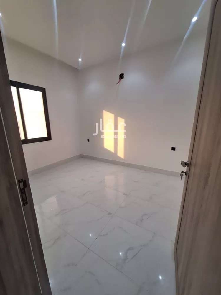 فيلا للبيع في شارع عيون الجواء, حي العريجاء الأوسط, مدينة الرياض, منطقة الرياض 11